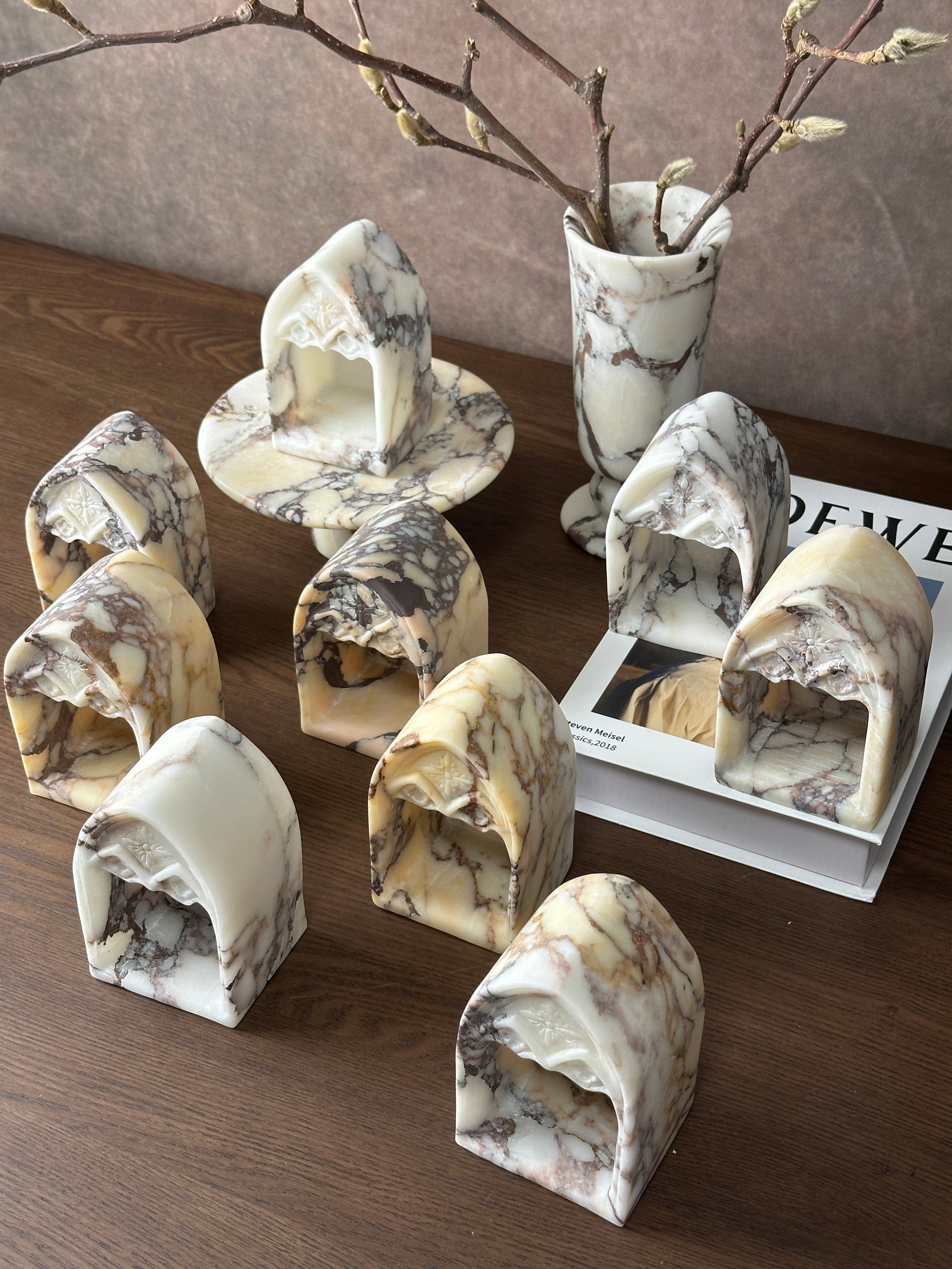 Calacatta Viola Church Candleholder Decorations